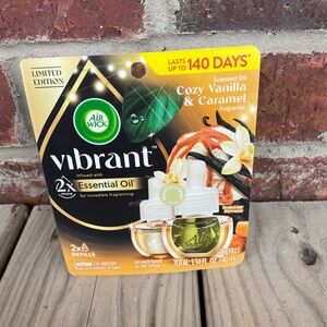 New In Package 2 Air Wick Plug In Warmer Oil Refills Cozy Vanilla And Caramel